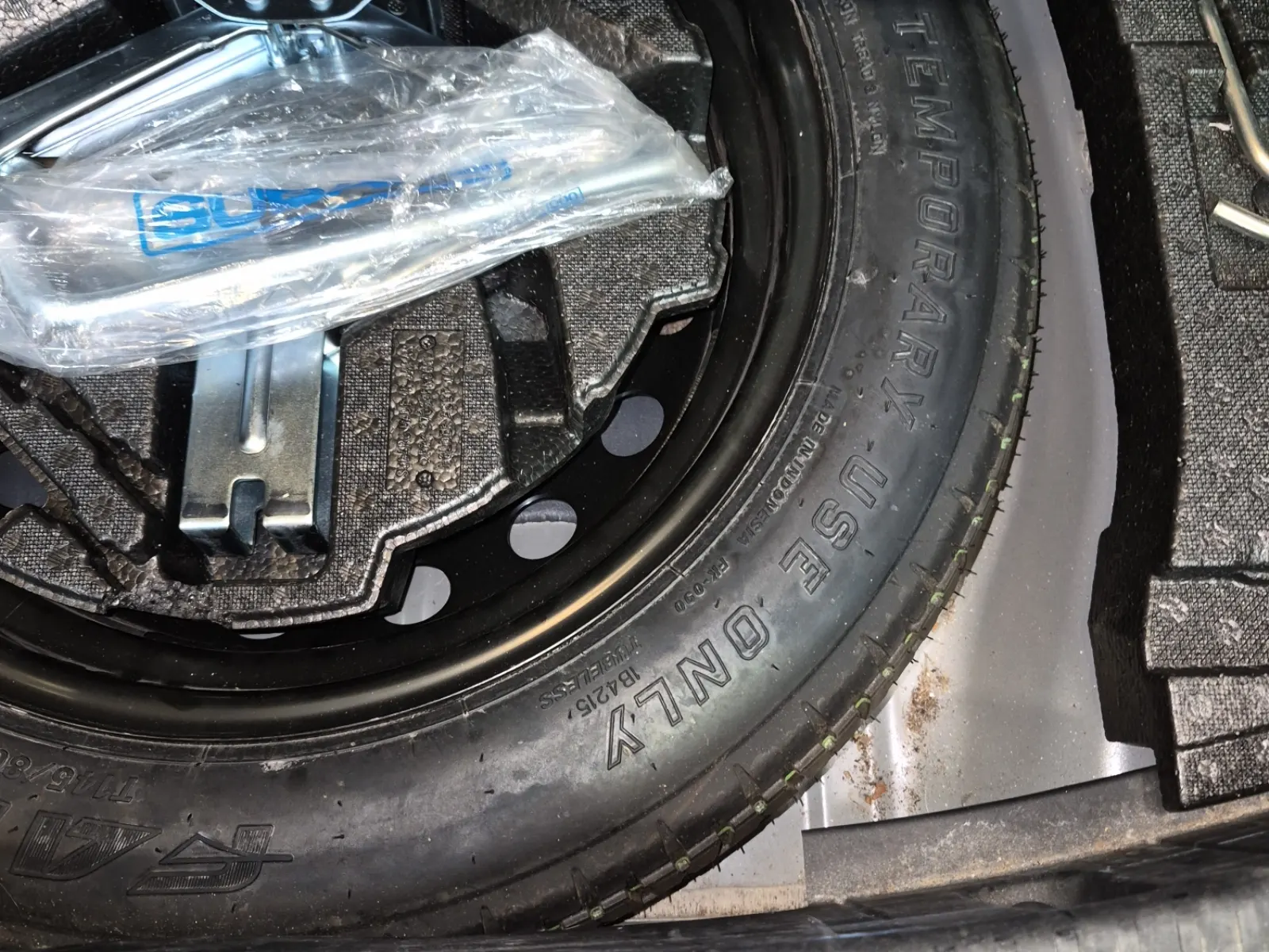 Spare Tire & Wheel Photo
