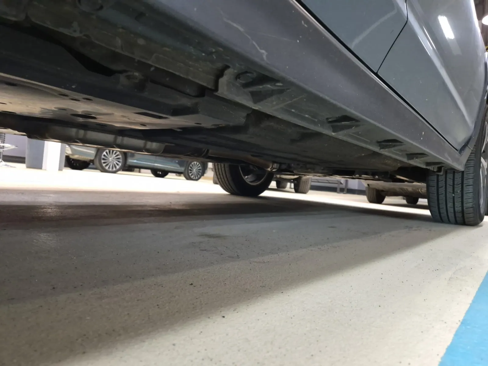 Undercarriage - Passenger Photo