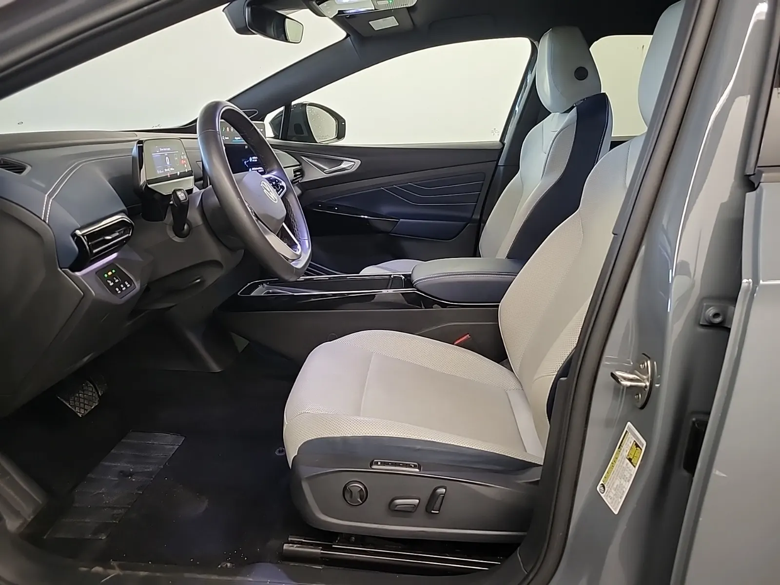 Front Interior Photo