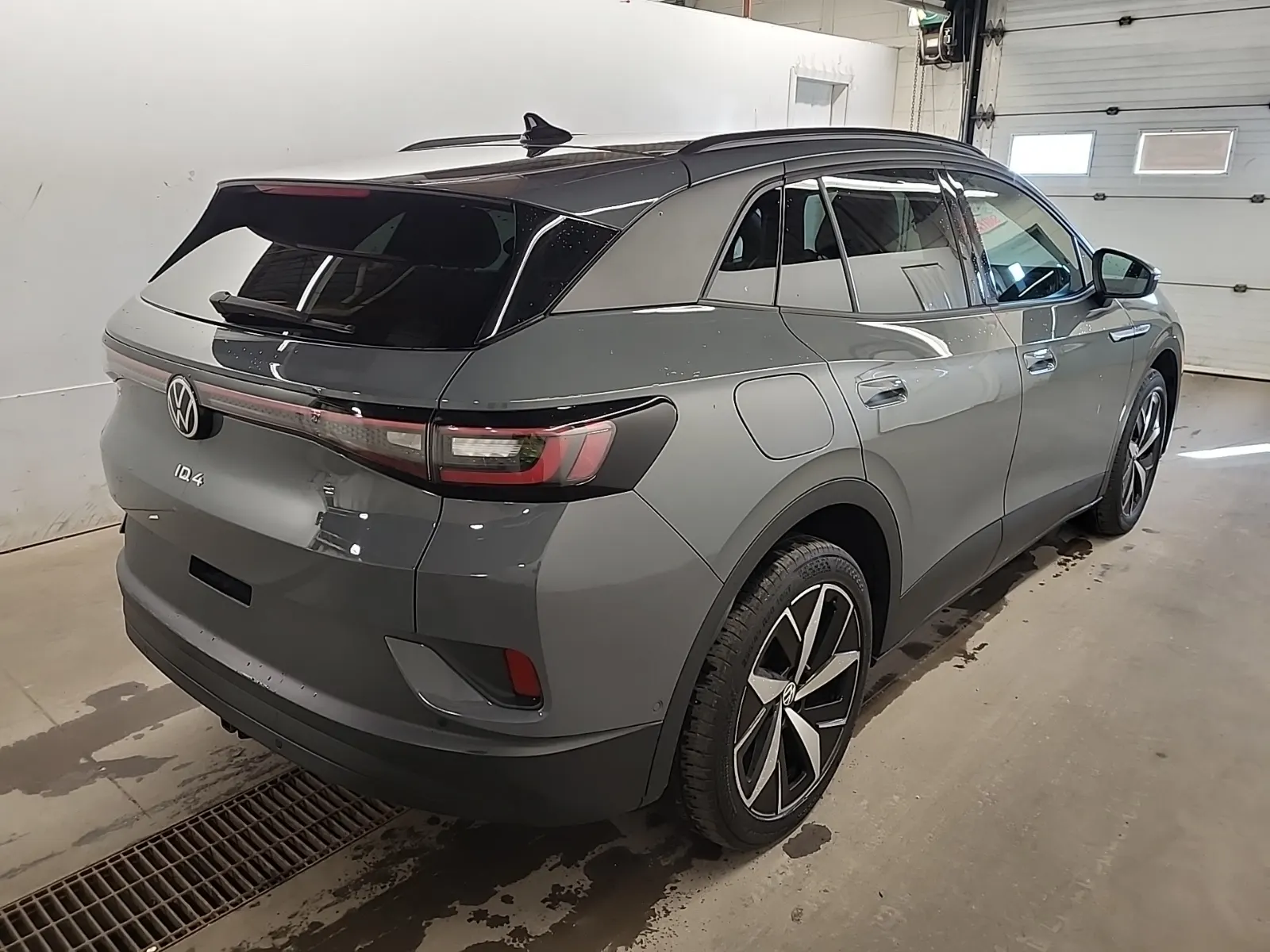 Passenger Rear 3/4 Photo