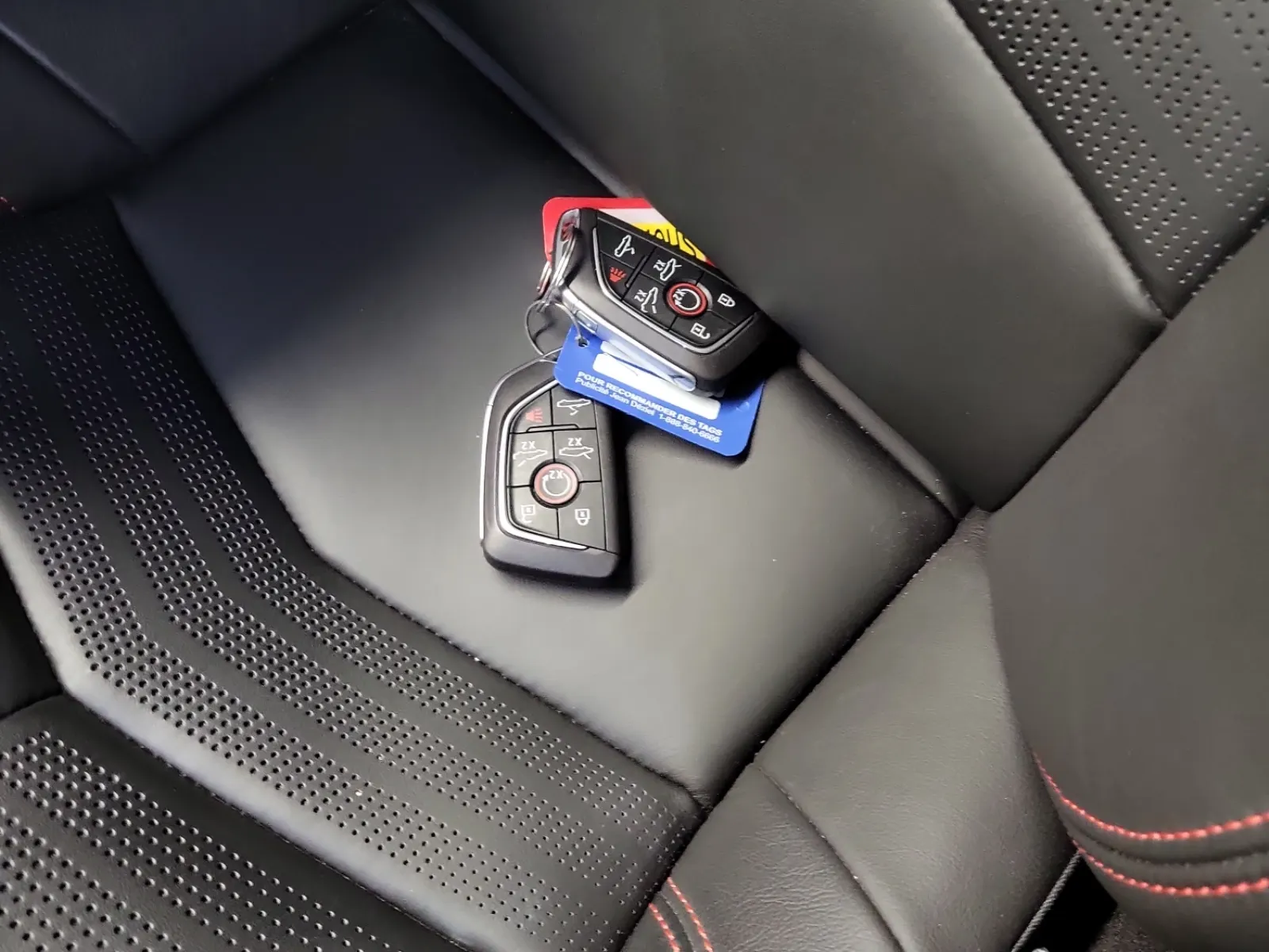 Keys/Fobs/Manual Photo