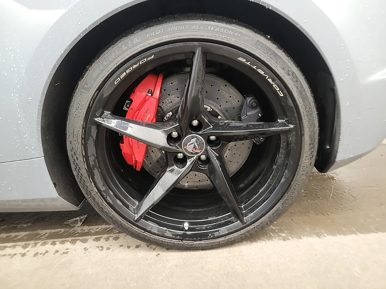 Left Rear Wheel/Tire Photo
