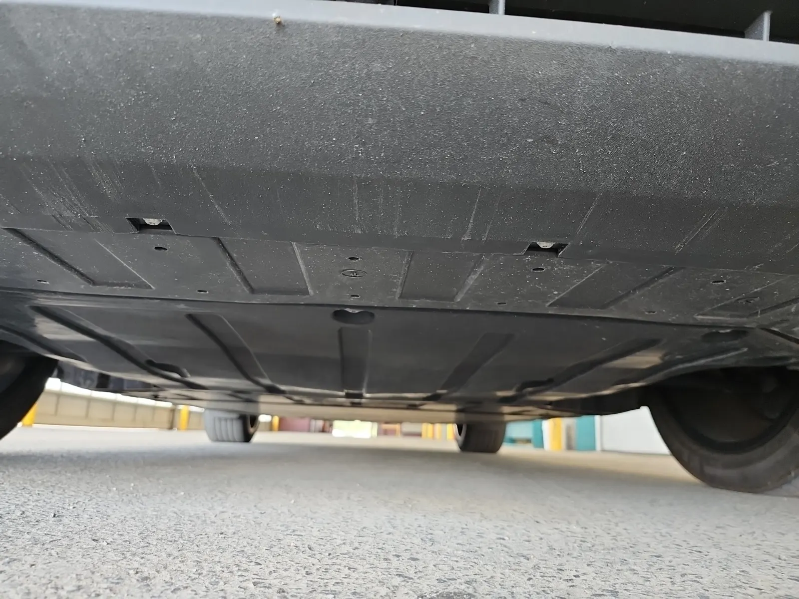 Undercarriage - Front Photo