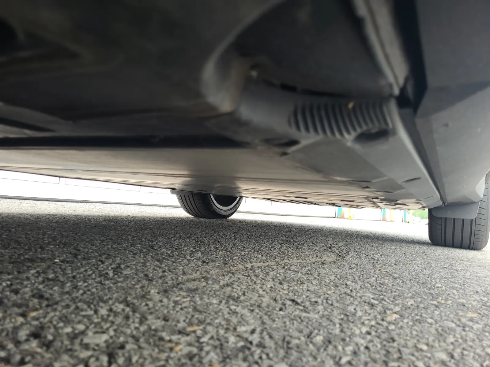 Undercarriage - Driver Photo