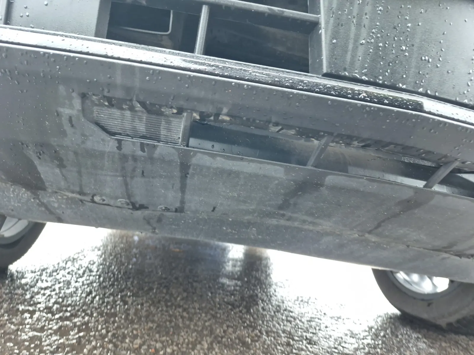 Undercarriage - Front Photo