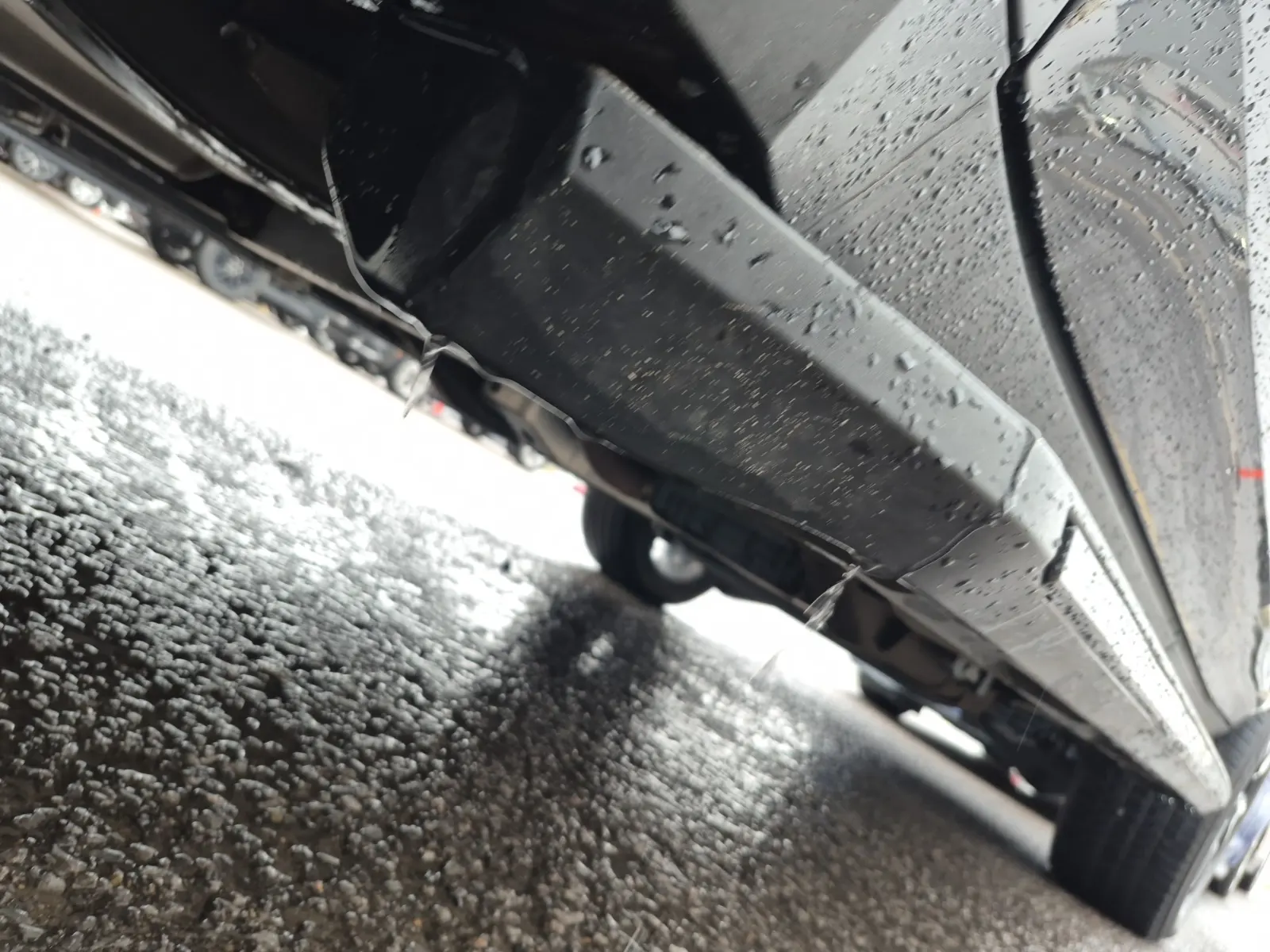Undercarriage - Driver Photo