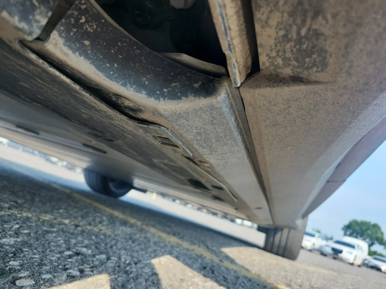 Undercarriage - Passenger Photo