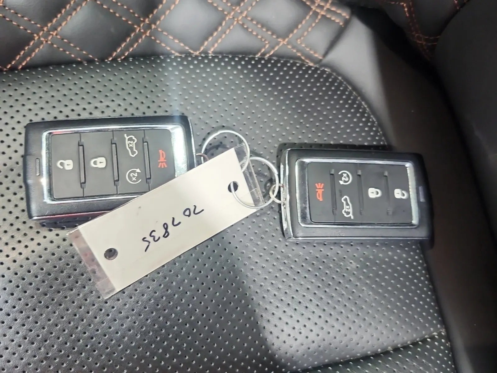 Keys/Fobs/Manual Photo