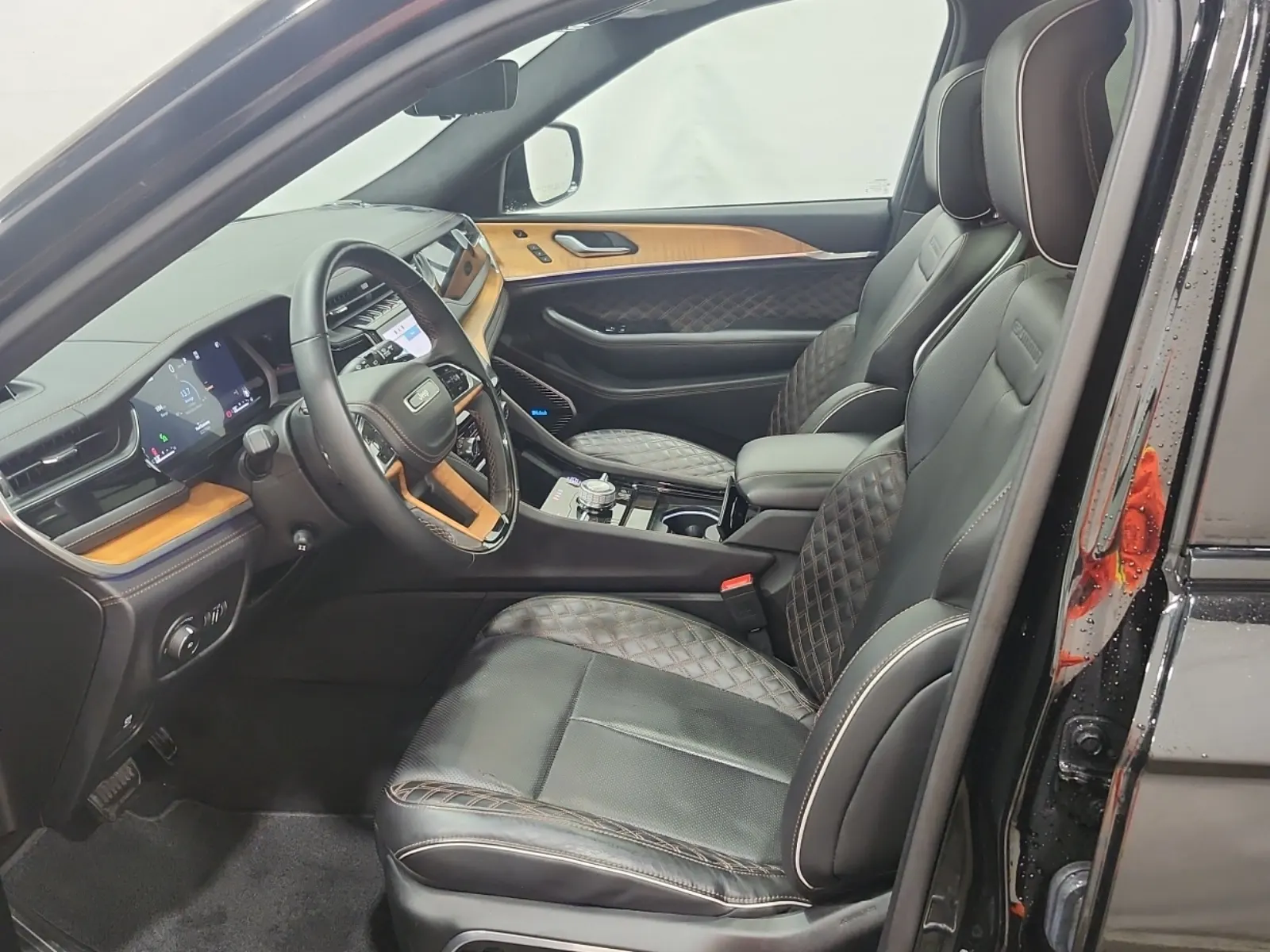 Front Interior Photo