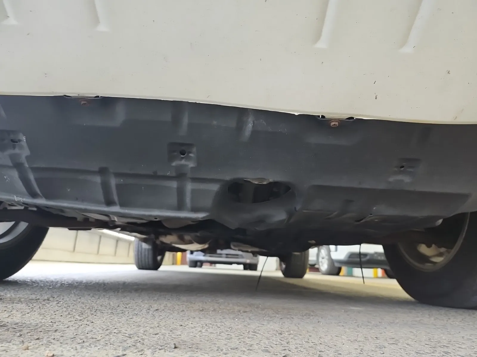 Undercarriage - Front Photo