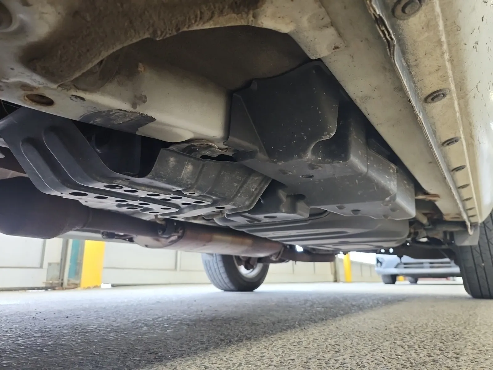 Undercarriage - Driver Photo
