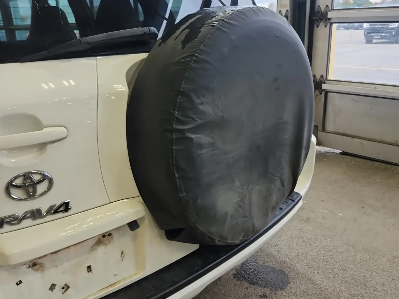 Spare Tire & Wheel Photo