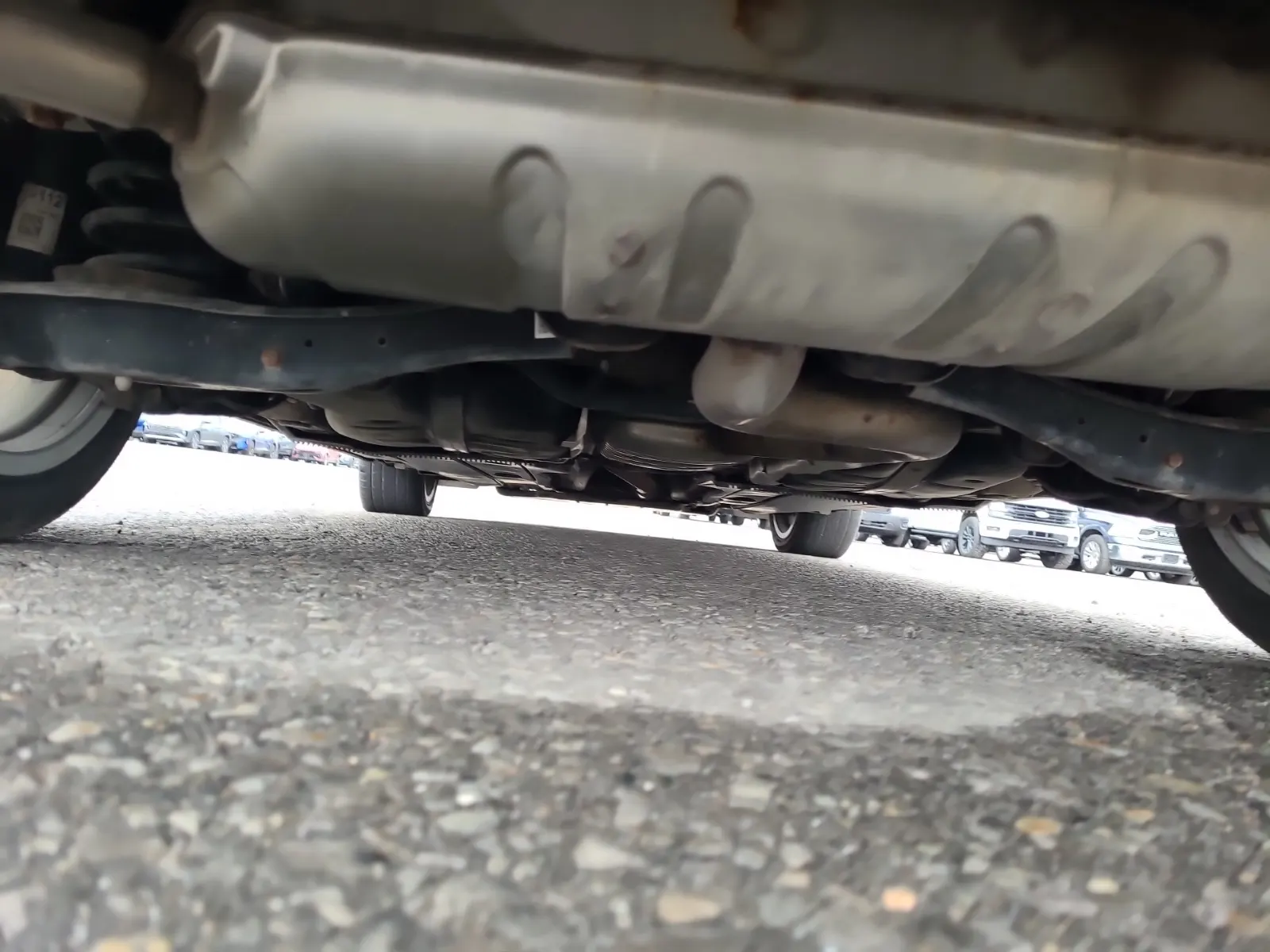 Undercarriage - Rear Photo