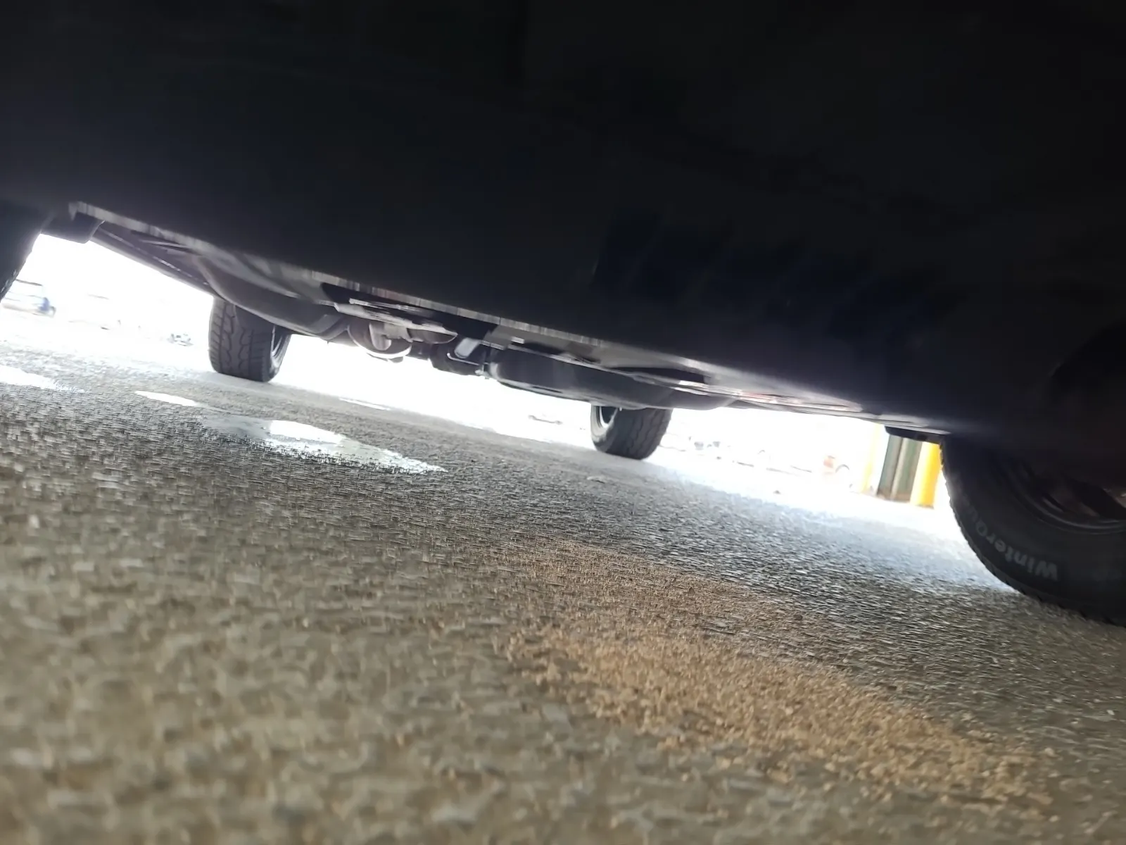 Undercarriage - Front Photo