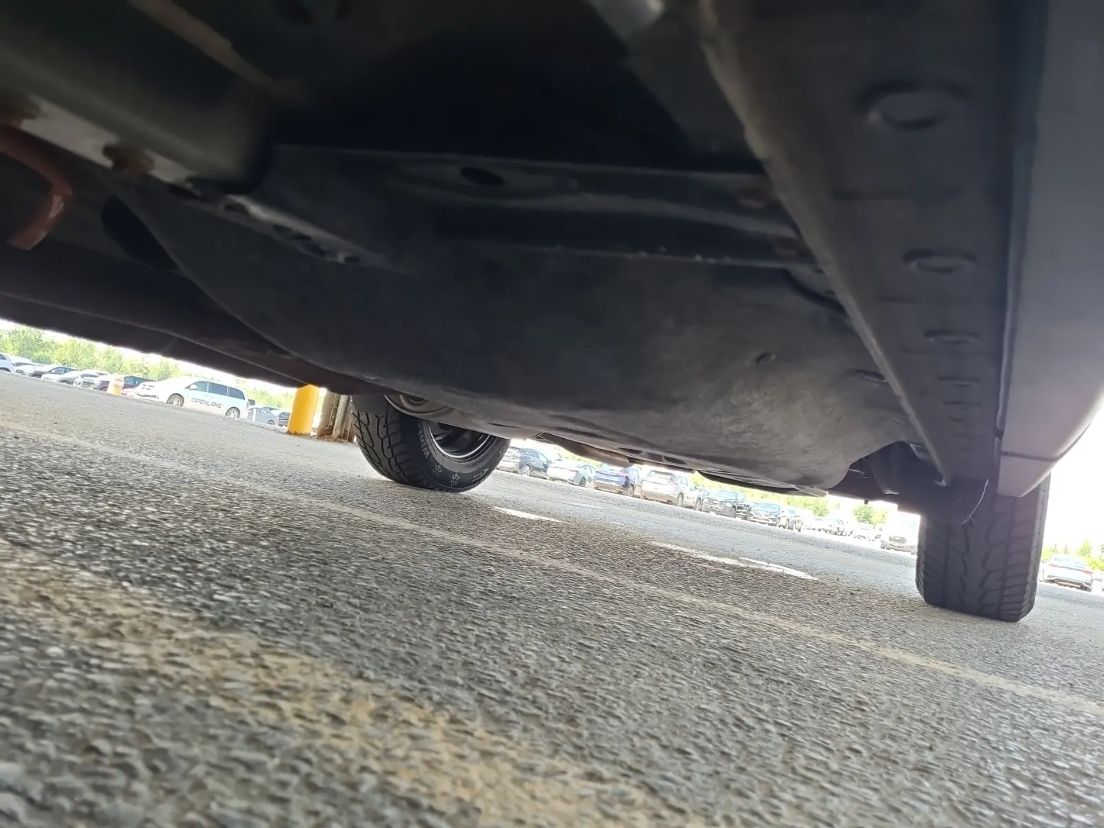 Undercarriage - Driver Photo