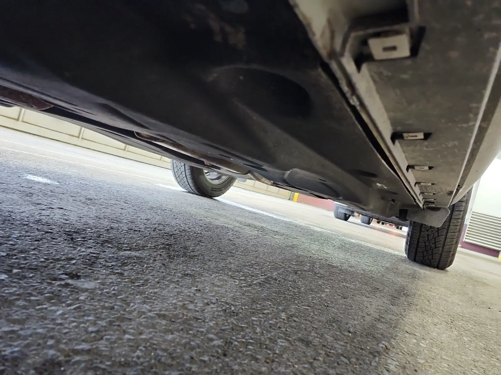 Undercarriage - Driver Photo