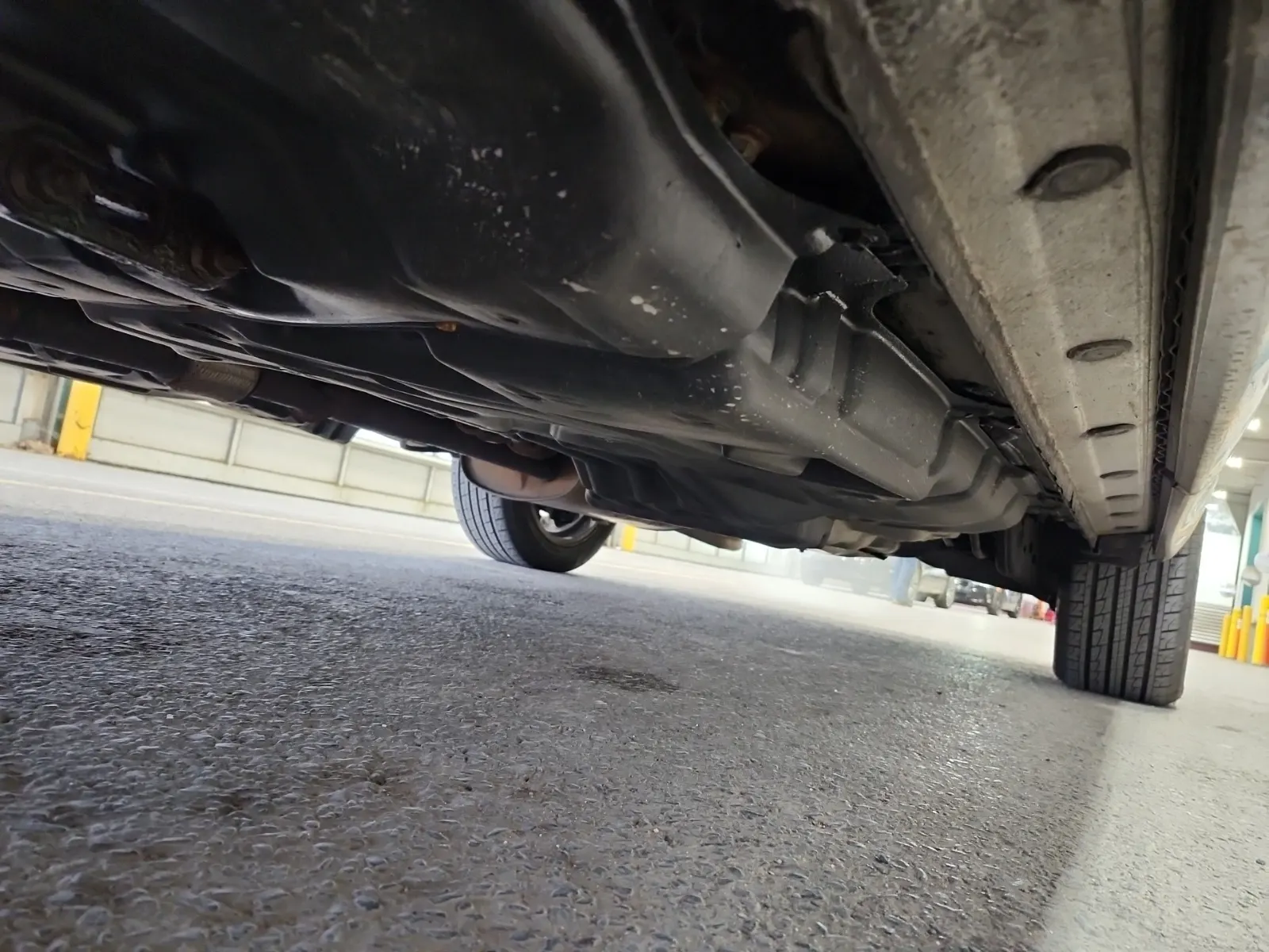 Undercarriage - Driver Photo