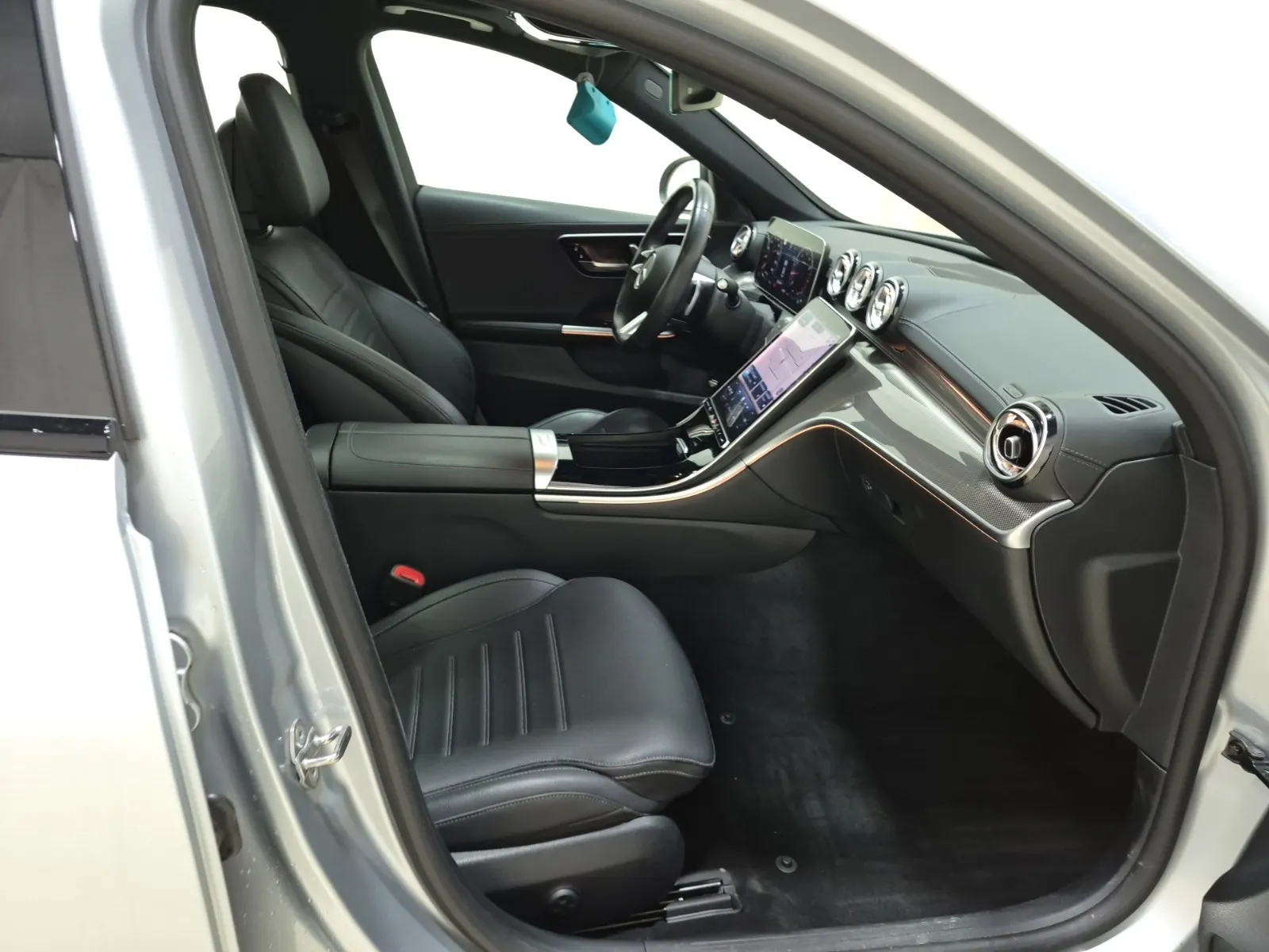 Right Side Interior Photo