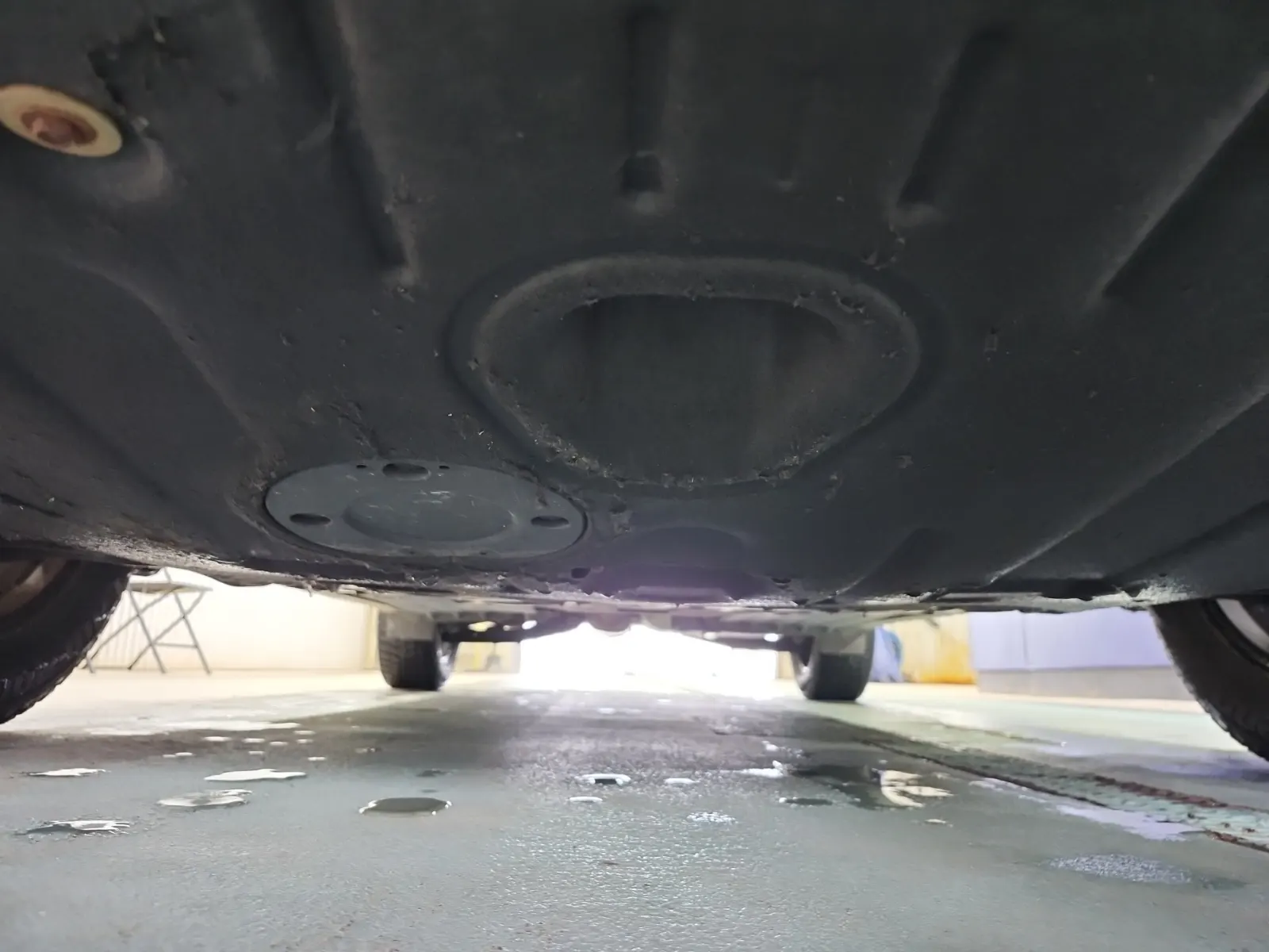 Undercarriage - Front Photo