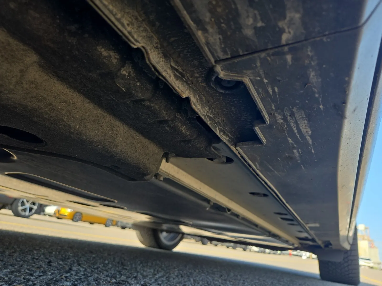 Undercarriage - Driver Photo