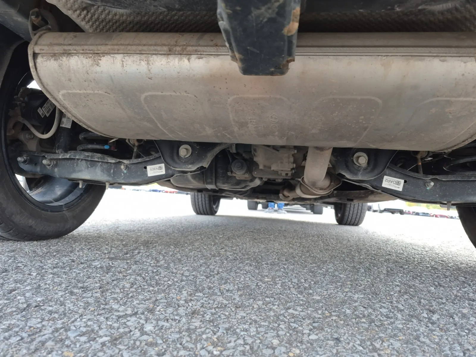 Undercarriage - Rear Photo