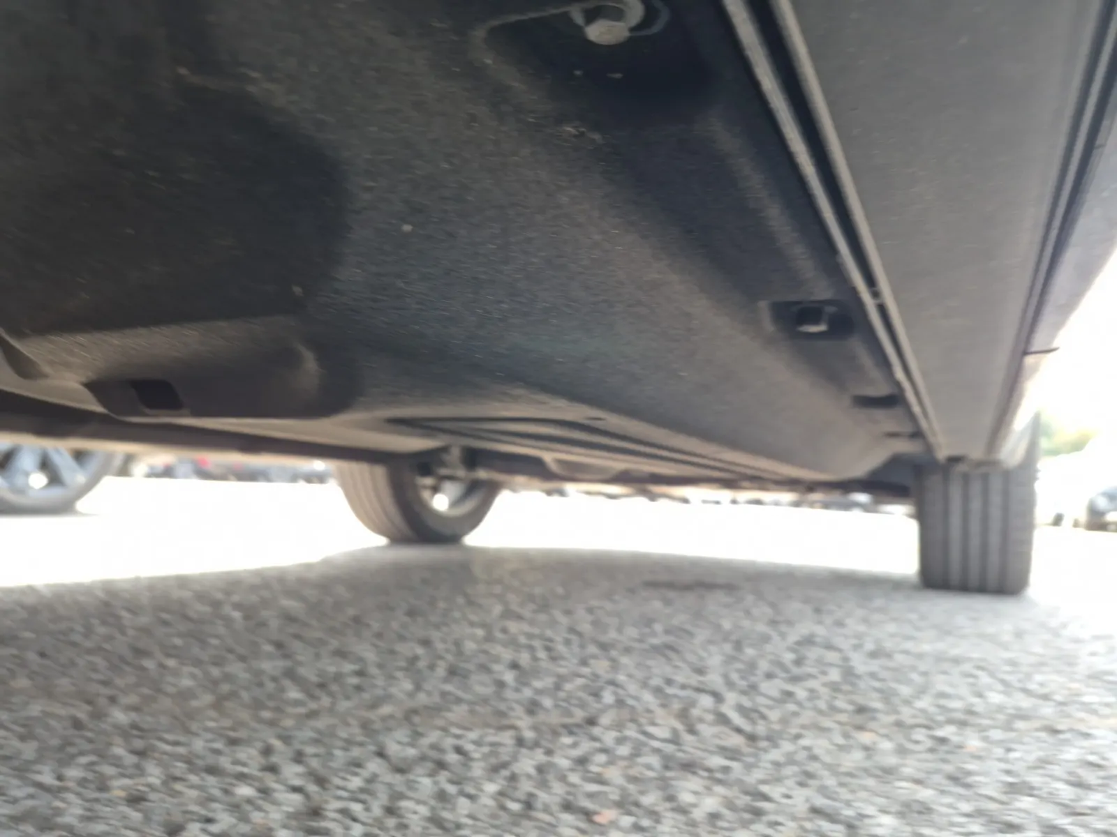 Undercarriage - Passenger Photo