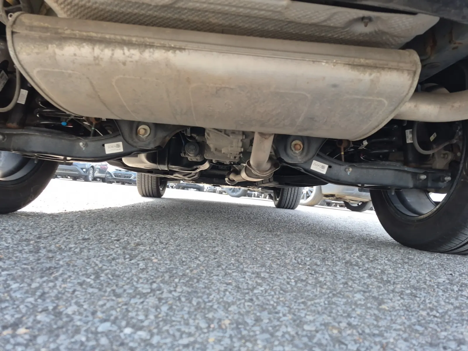 Undercarriage - Rear Photo