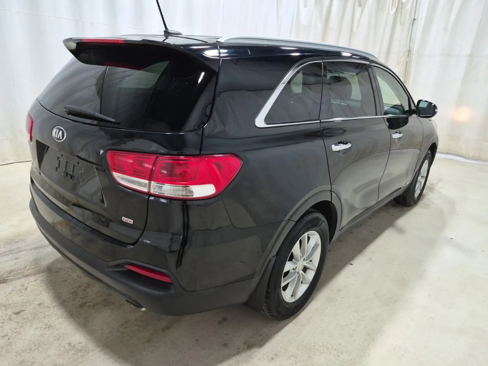 Passenger Rear 3/4 Photo