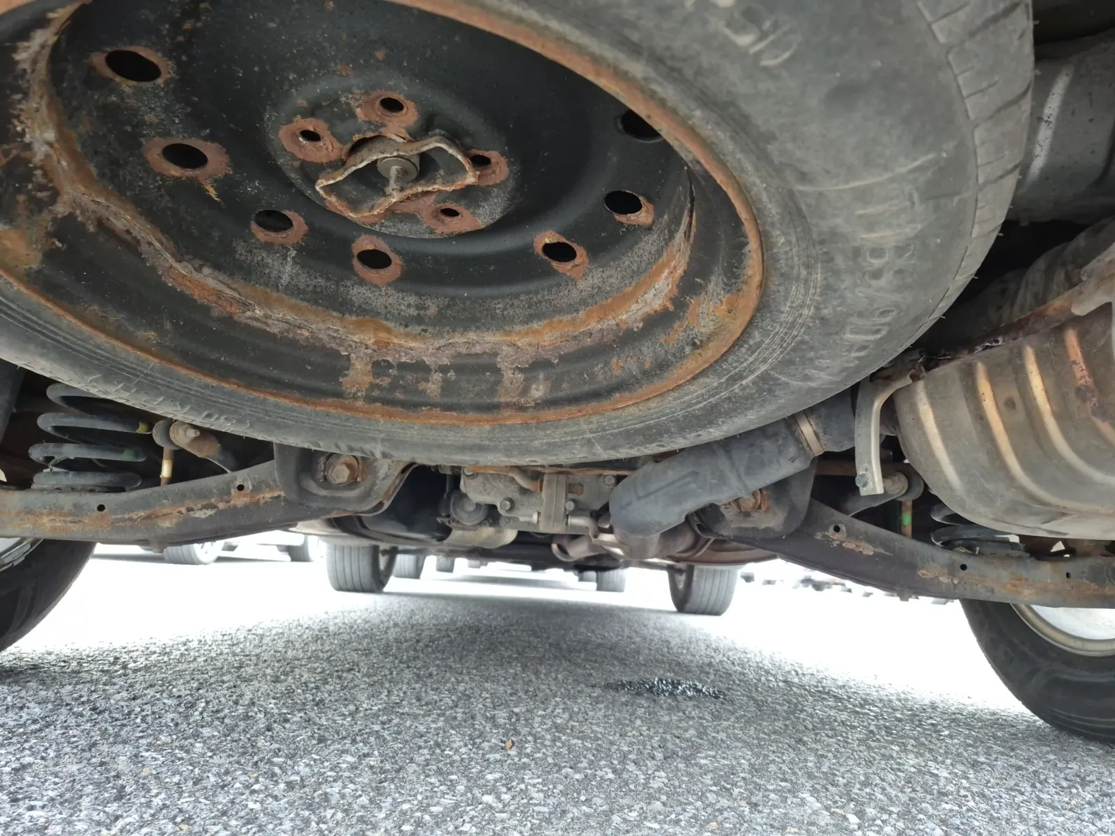 Spare Tire & Wheel Photo