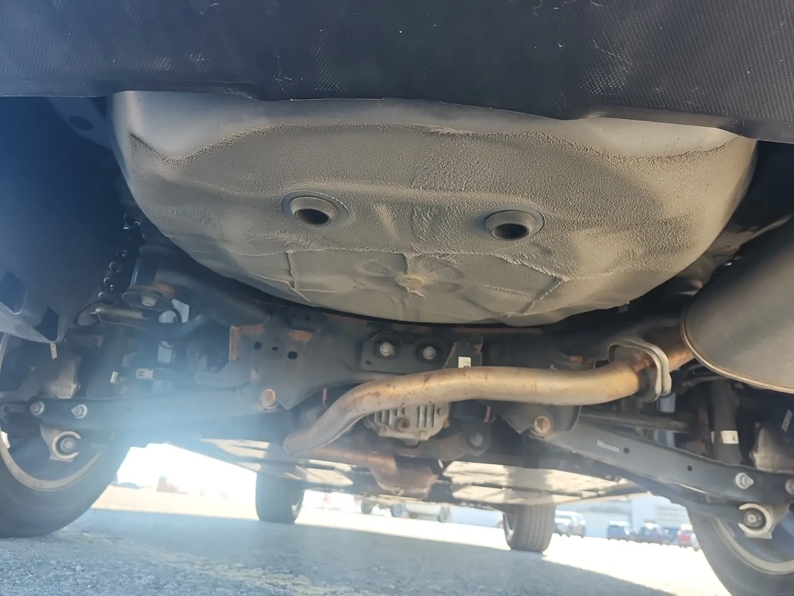 Undercarriage - Rear Photo