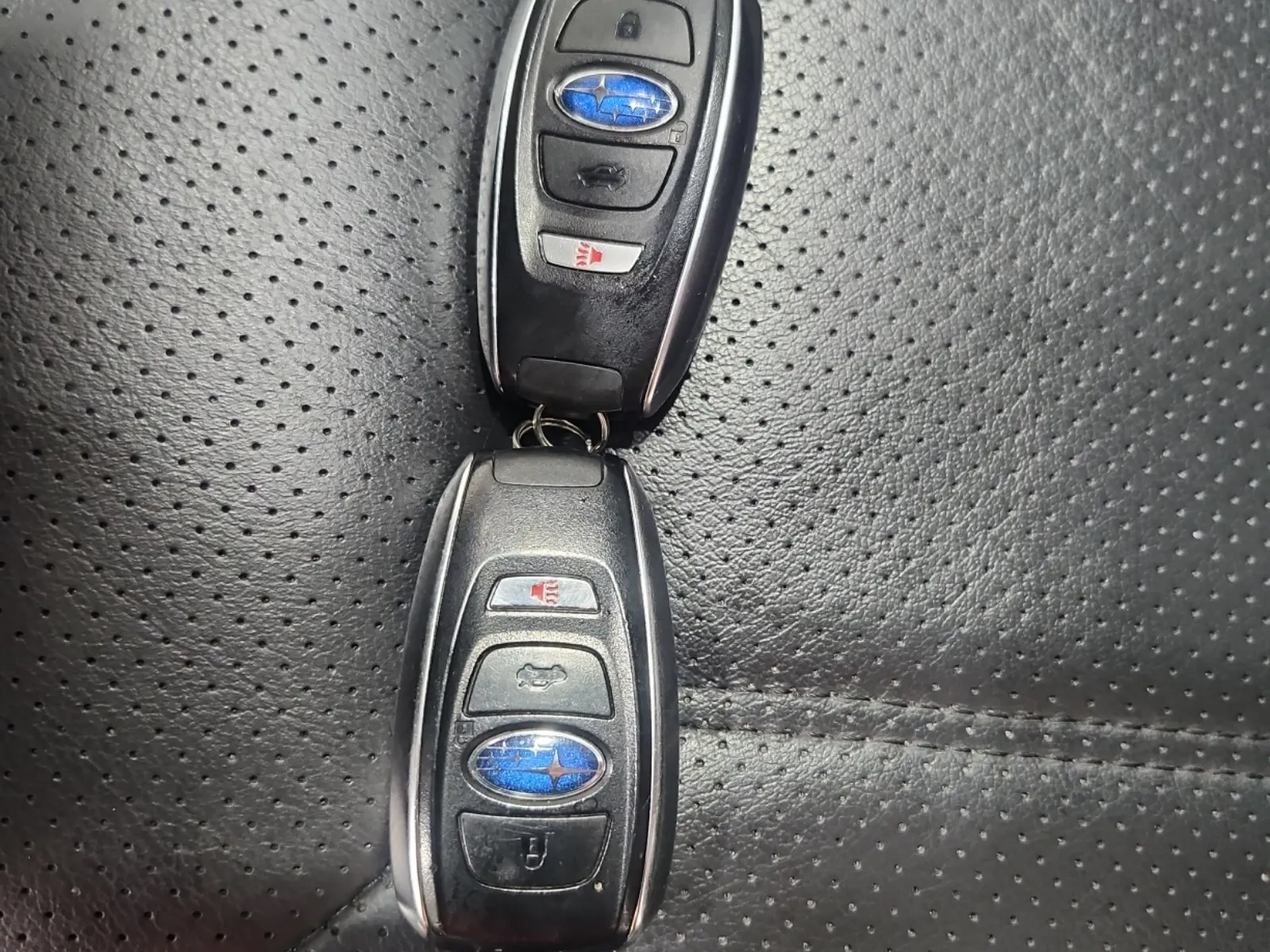 Keys/Fobs/Manual Photo