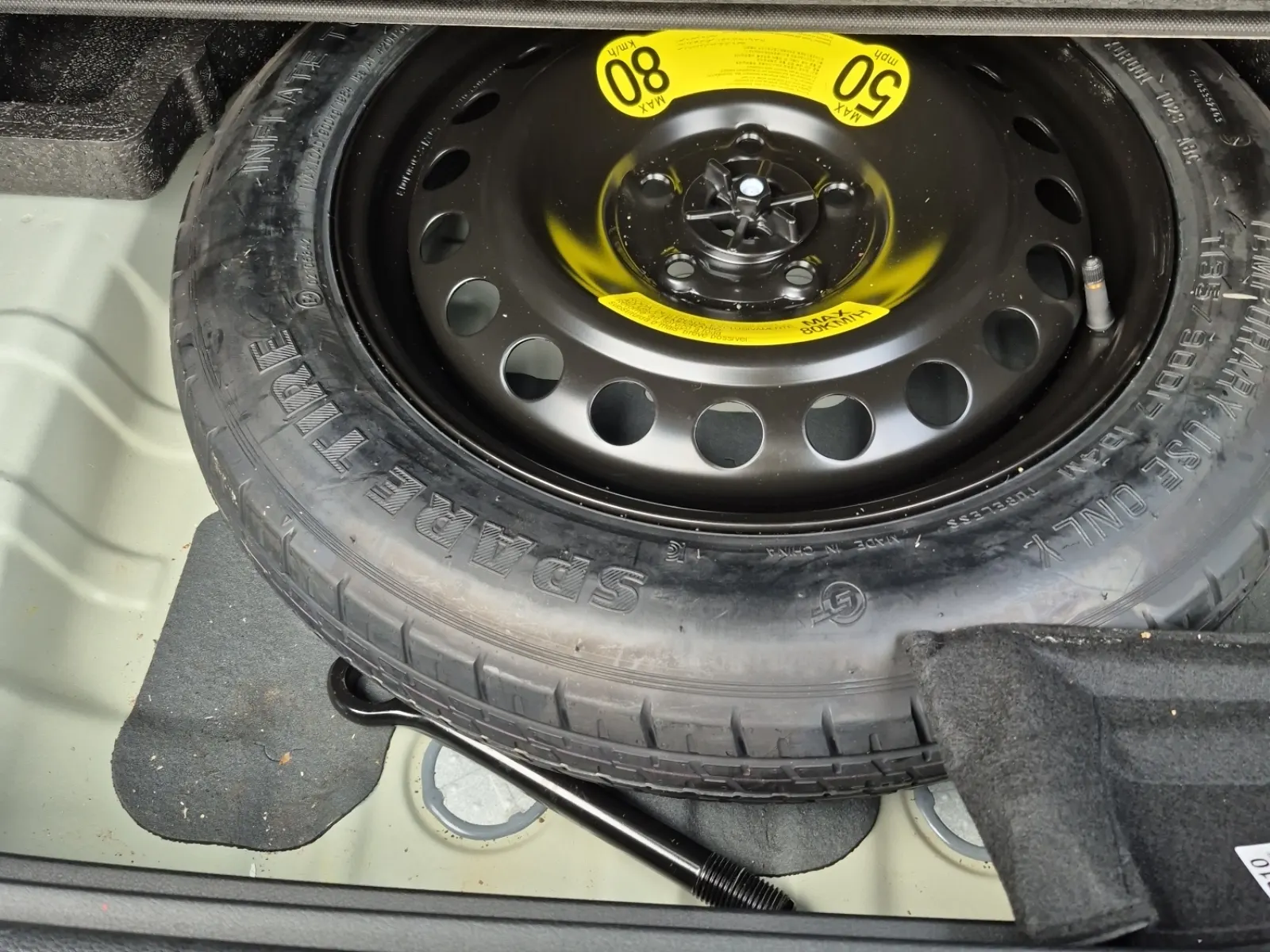 Spare Tire & Wheel Photo