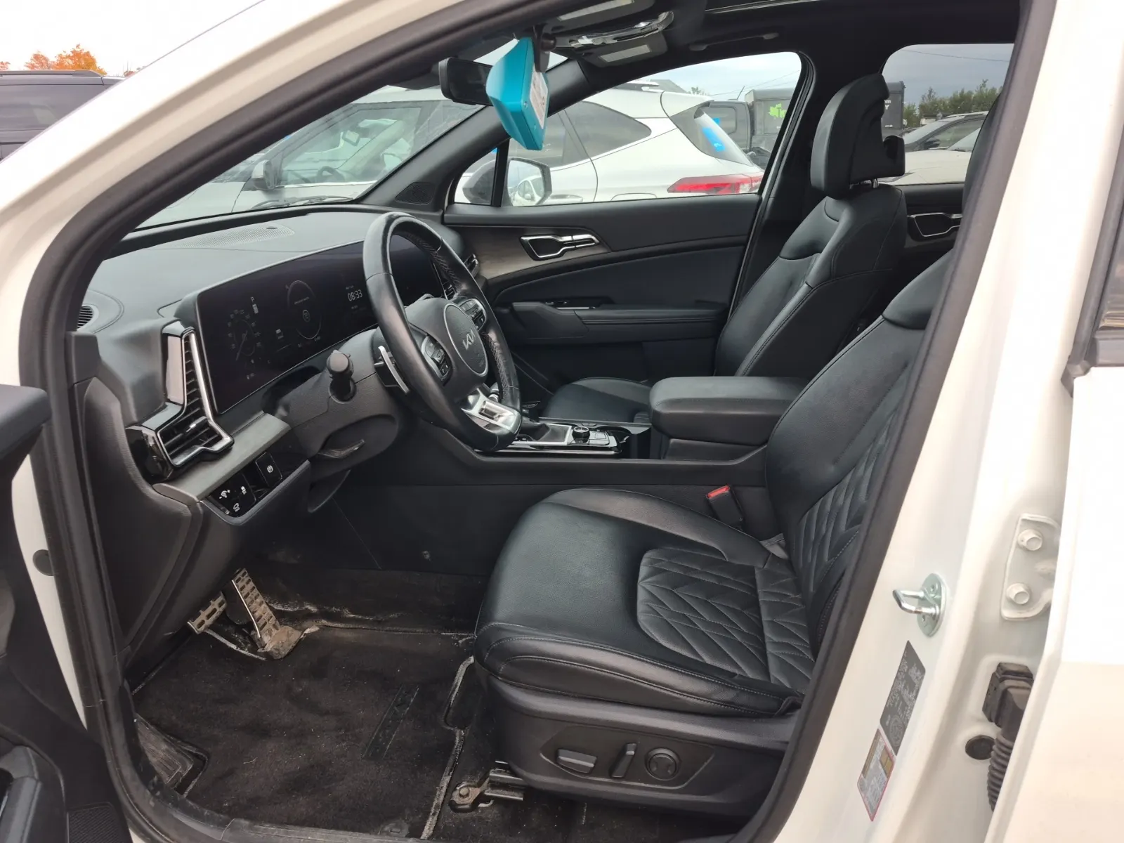 Front Interior Photo