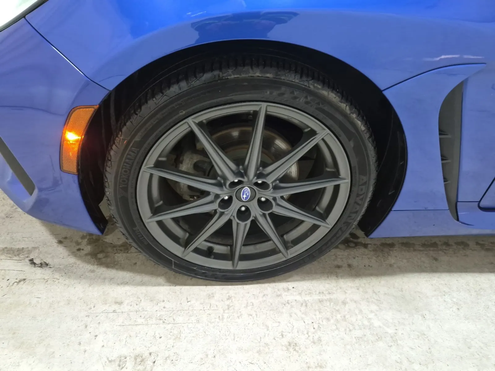 Front driver wheel/tire photo