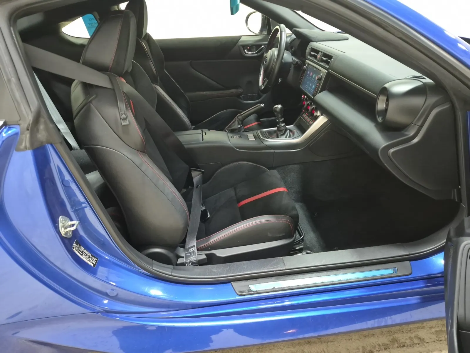 Right Side Interior Photo