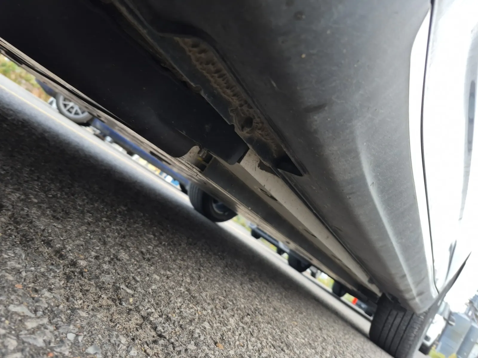 Undercarriage - Driver Photo