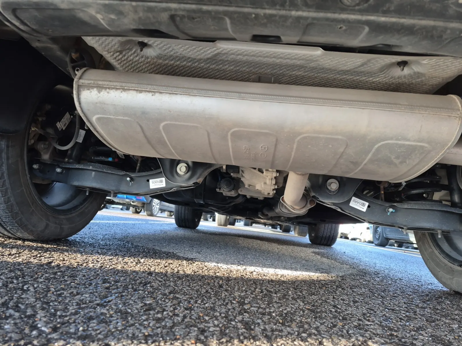 Undercarriage - Rear Photo