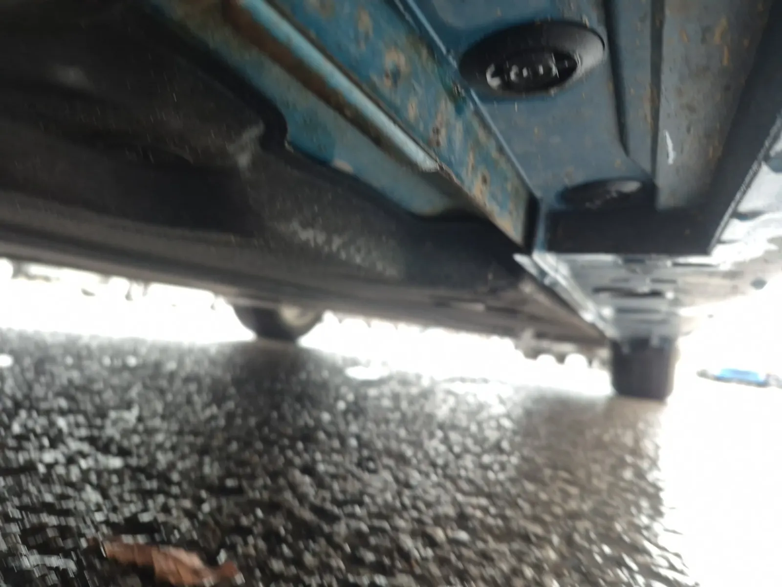 Undercarriage - Driver Photo