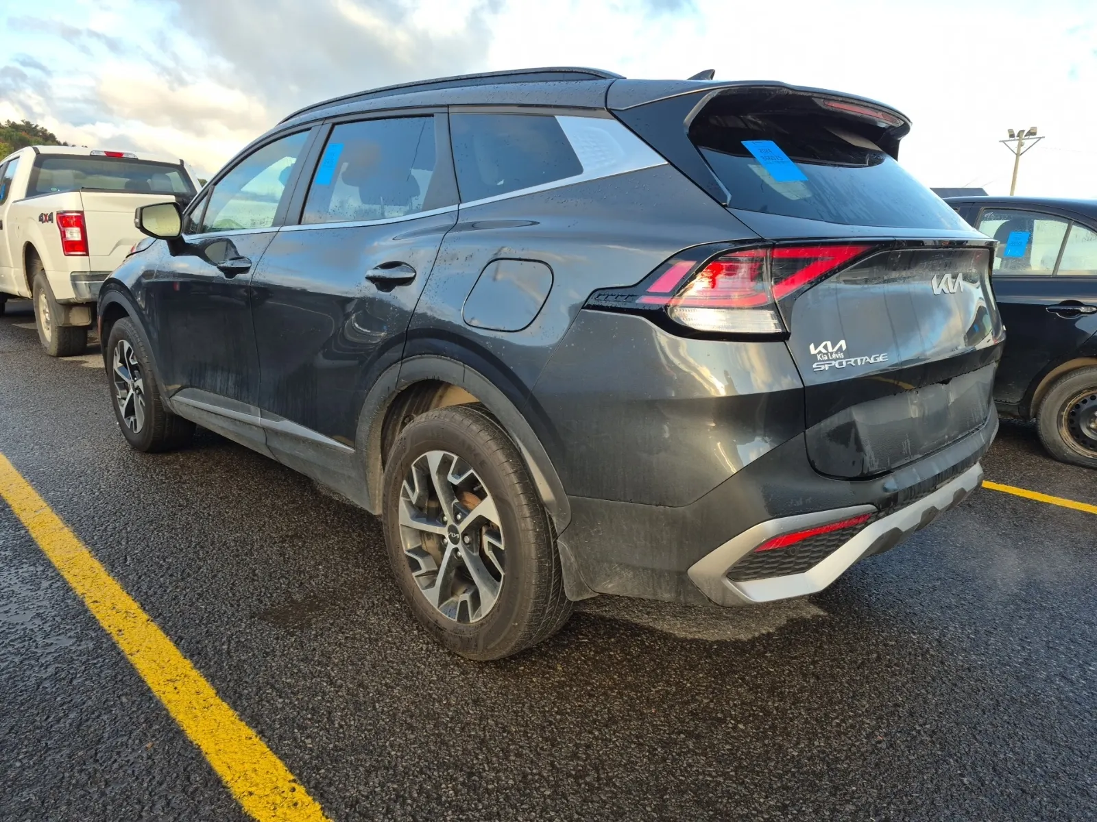 Driver Rear 3/4 Photo
