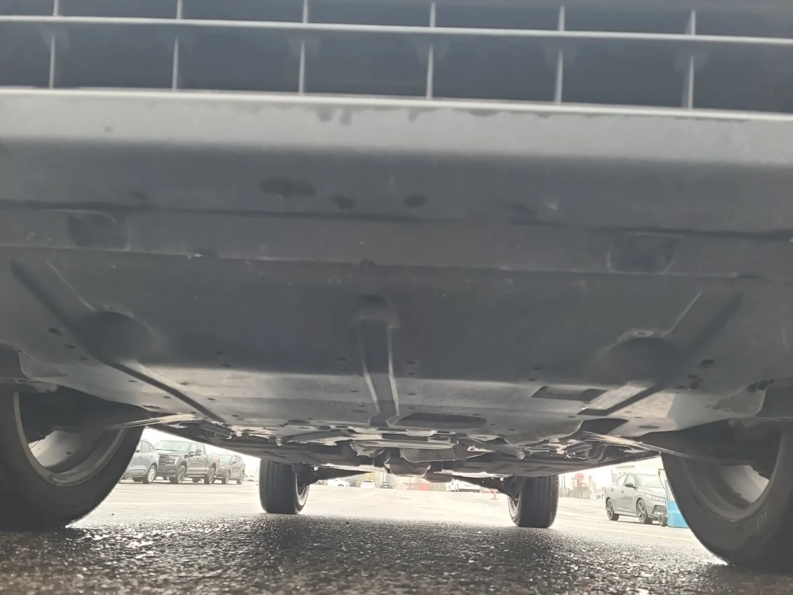 Undercarriage - Front Photo