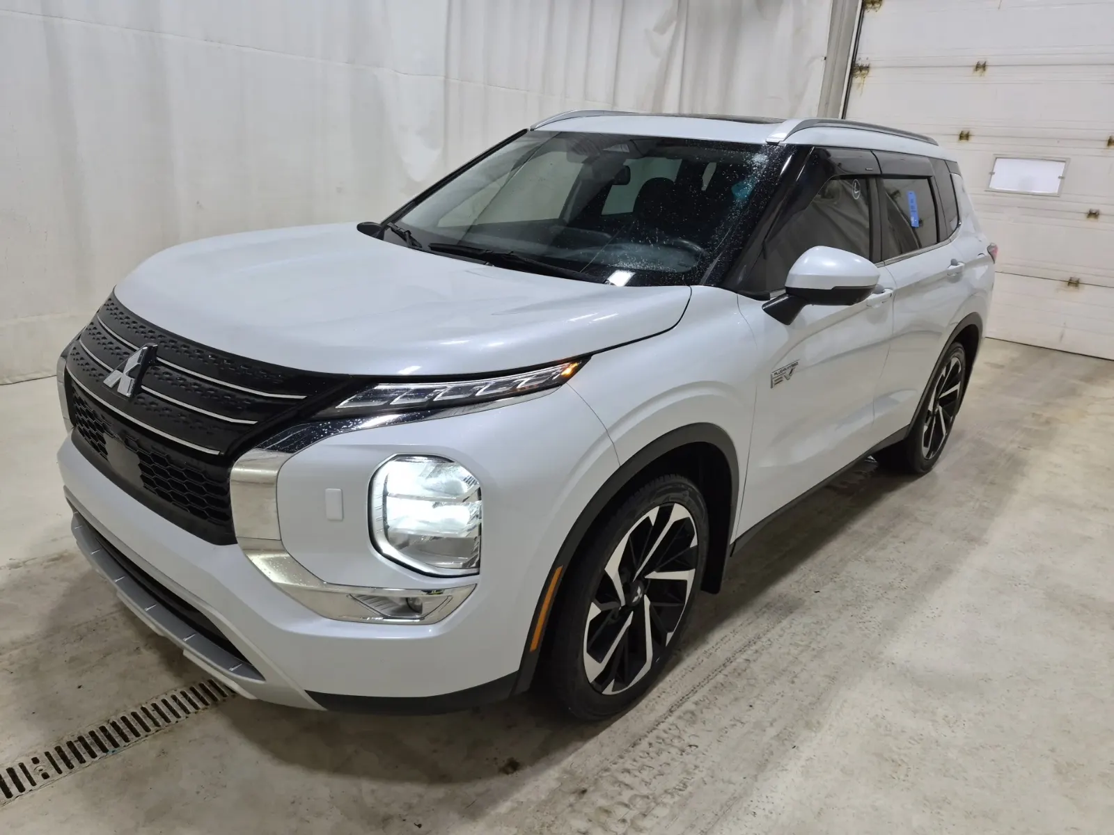 2023 Mitsubishi Outlander PHEV