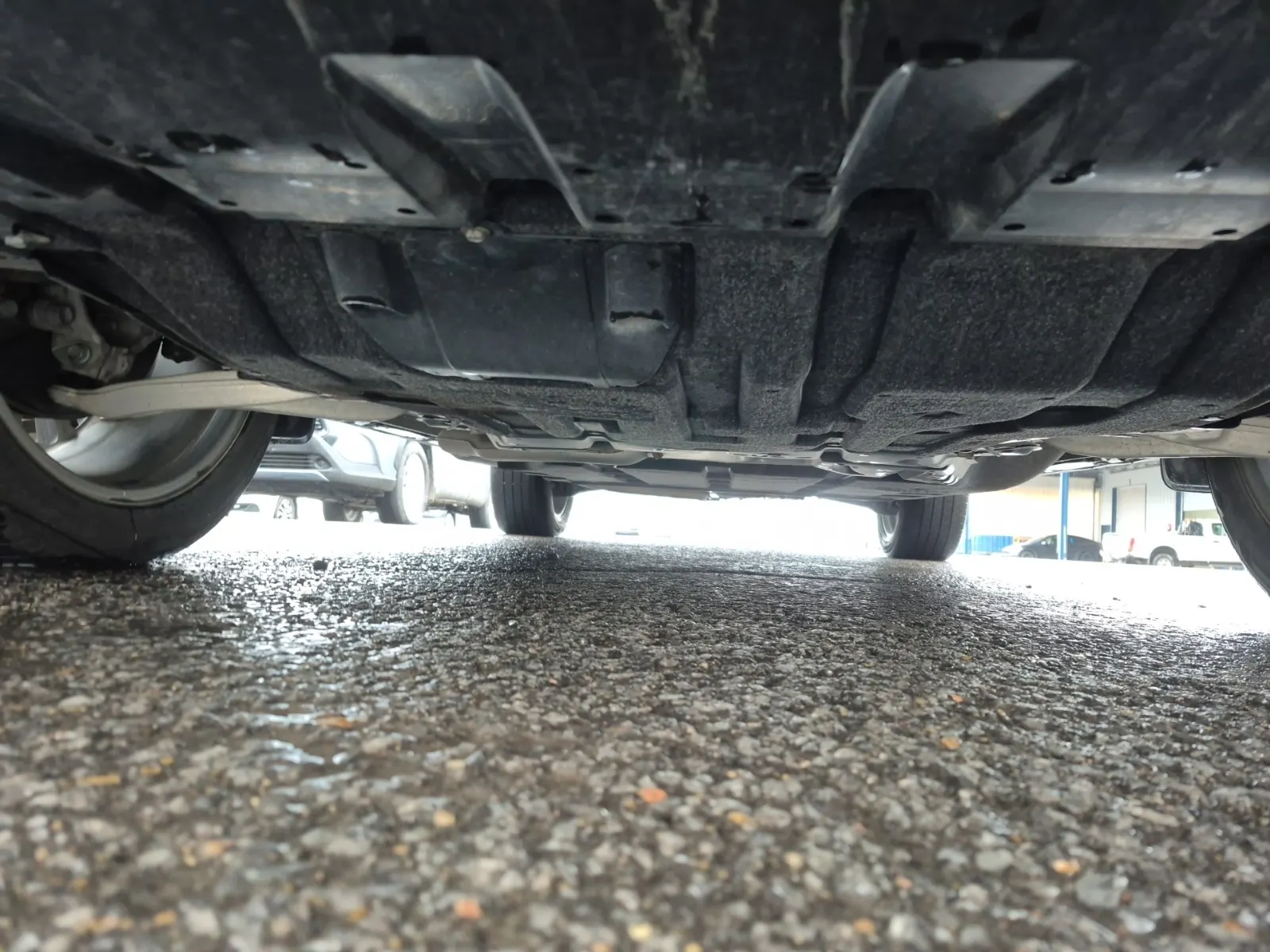 Undercarriage - Front Photo