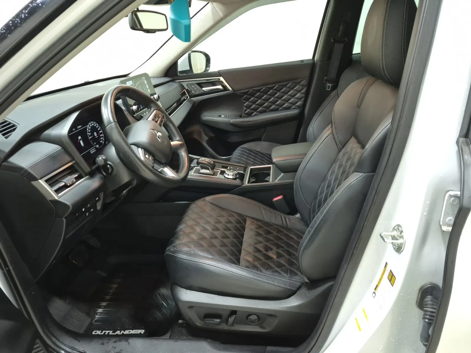 Front Interior Photo