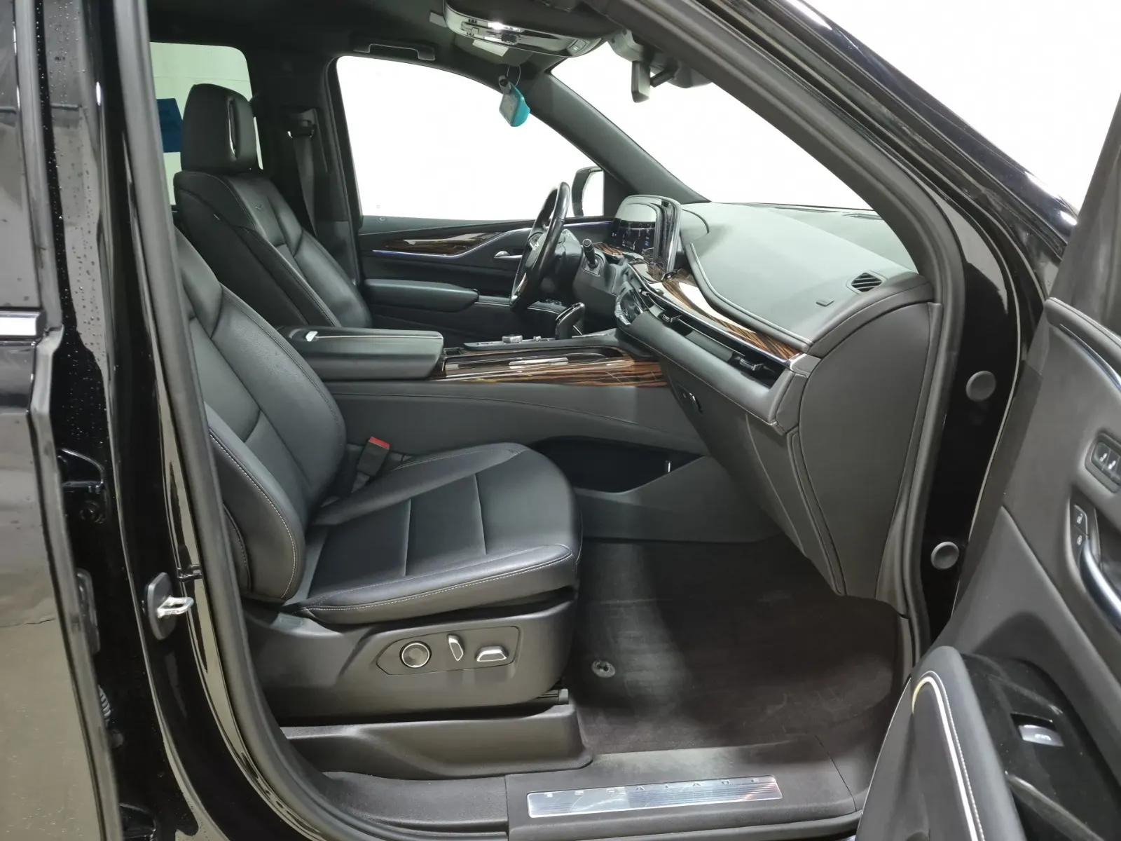 Right Side Interior Photo