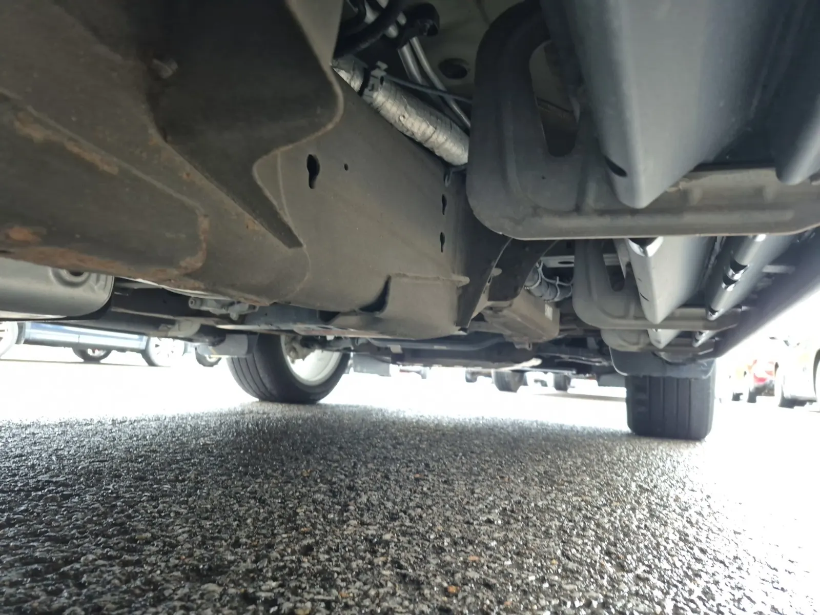 Undercarriage - Passenger Photo