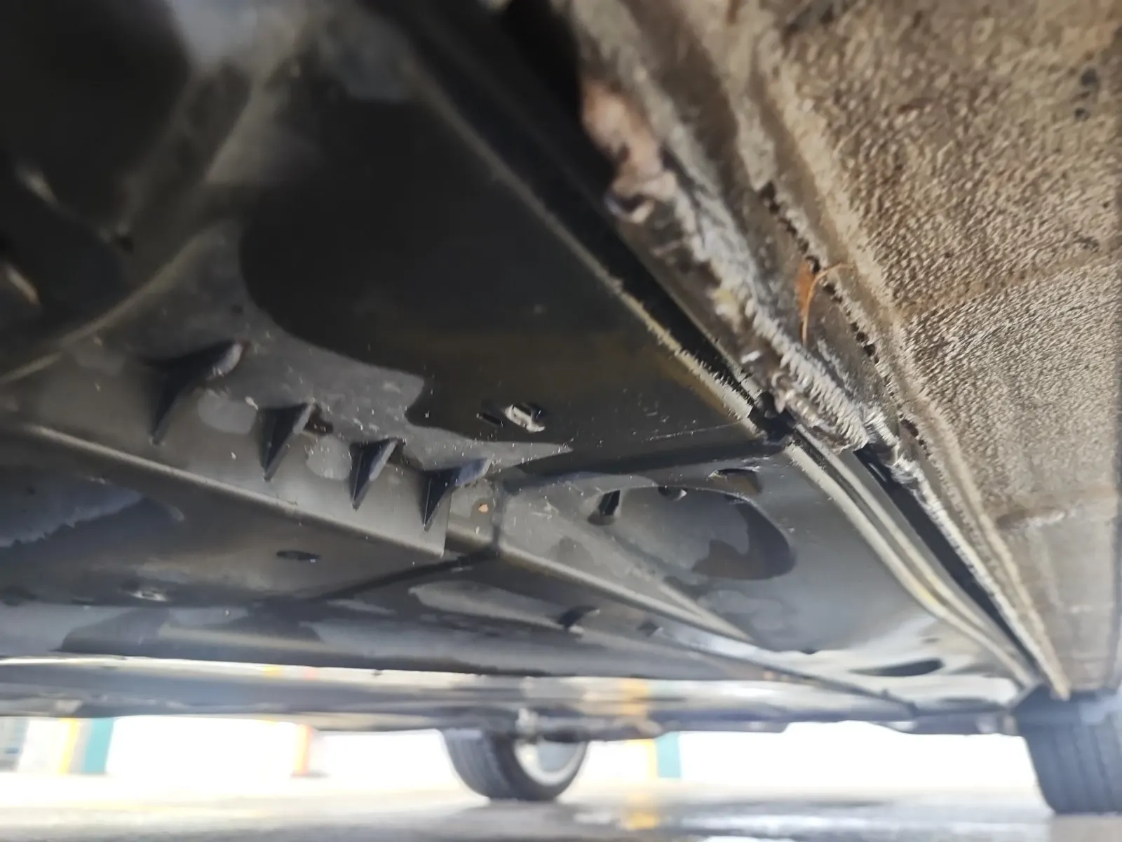 Undercarriage - Driver Photo