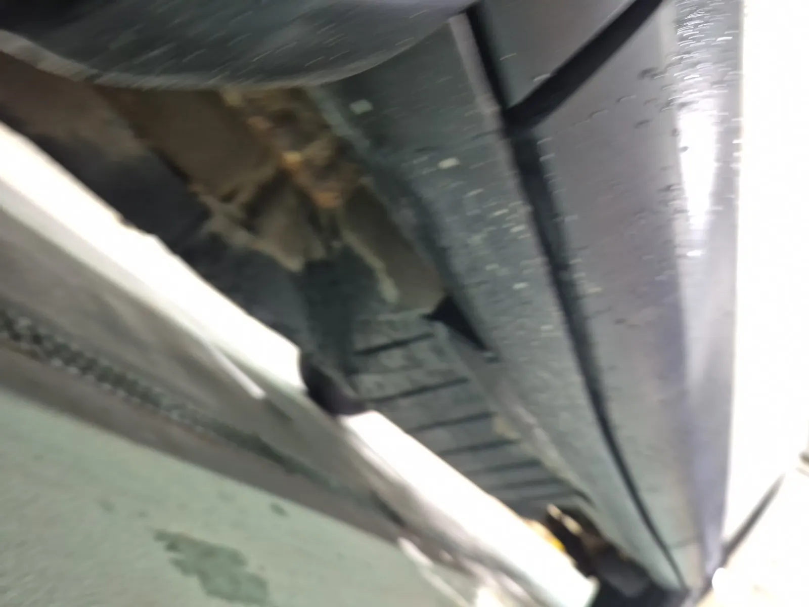 Undercarriage - Driver Photo