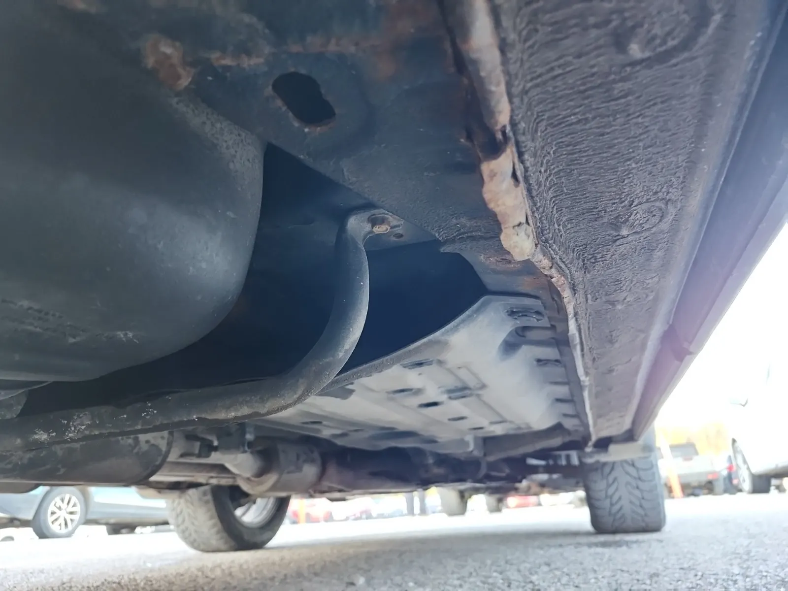 Undercarriage - Passenger Photo