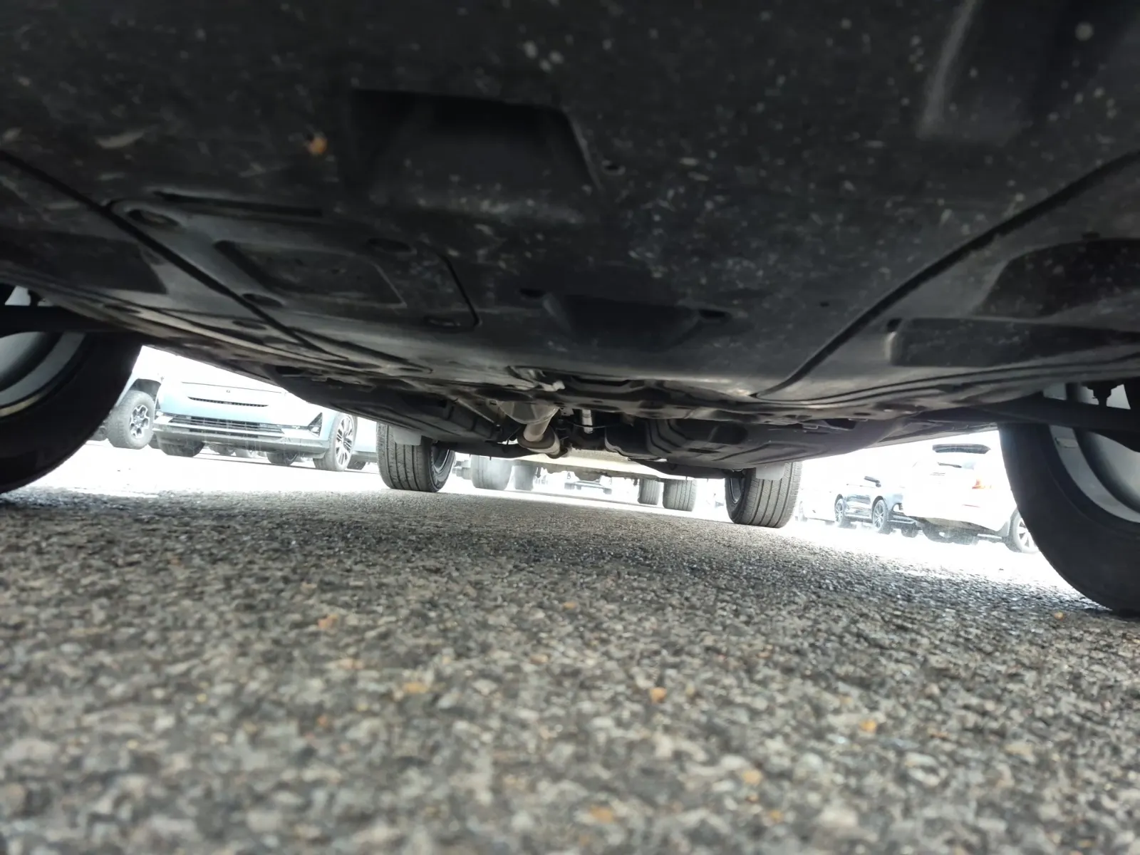 Undercarriage - Front Photo
