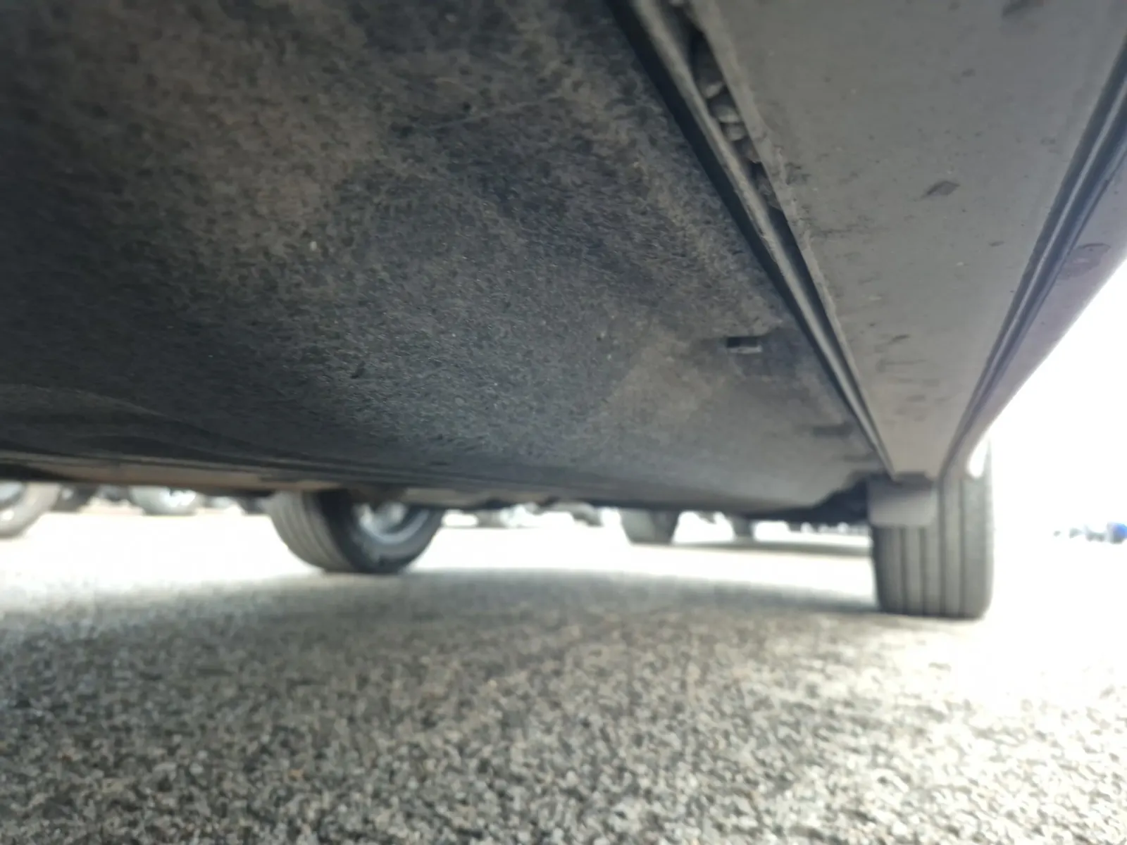 Undercarriage - Driver Photo